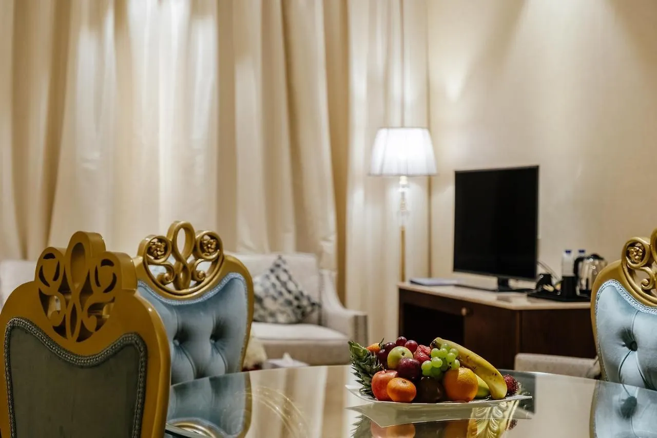 Crystal Plaza Al Majaz Hotel Şarja