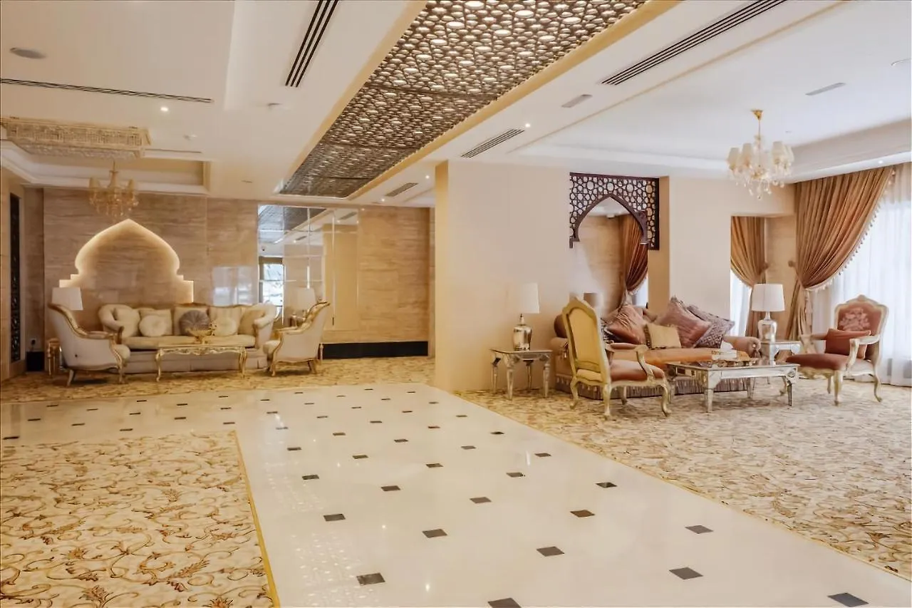 Crystal Plaza Al Majaz Hotel Sharjah 4*,